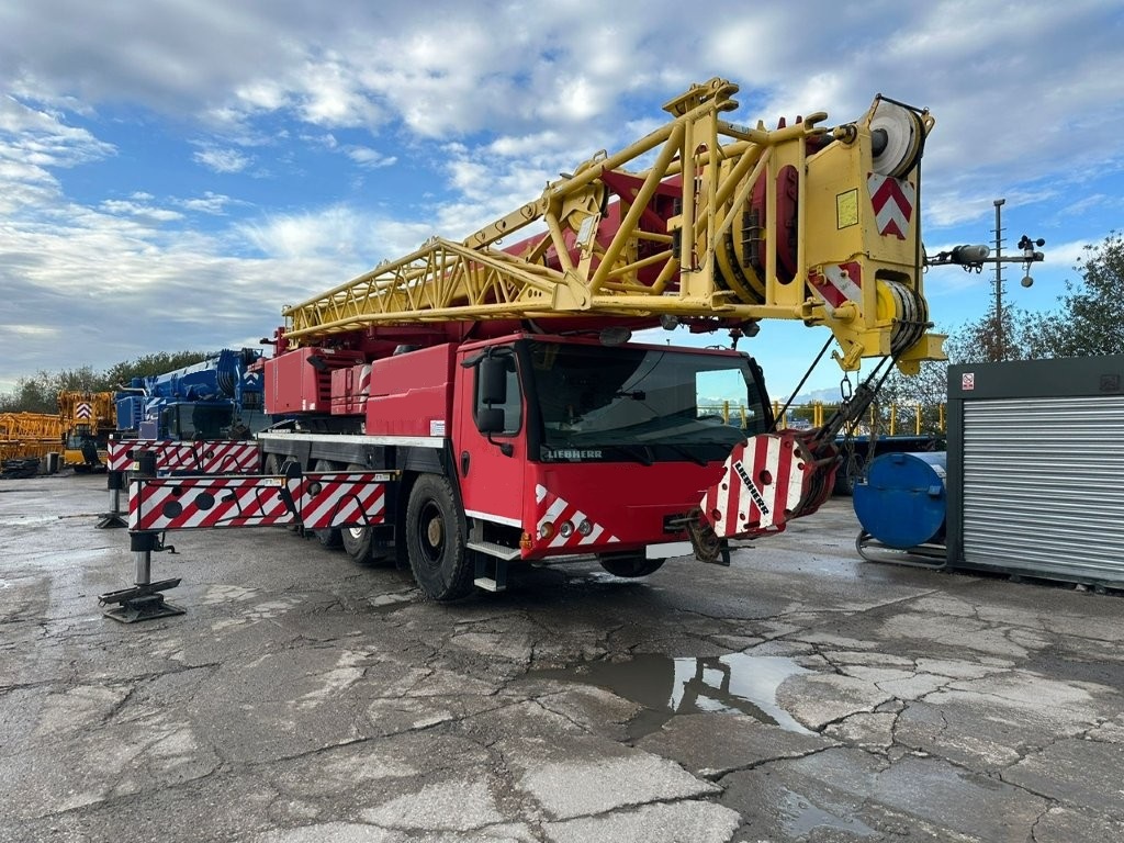 LIEBHERR LTM1130-5.1 LIEBHERR LTM1130-5.1